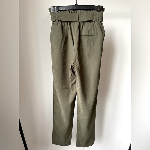 Dynamite Khaki Green High-Waisted Paperbag Pants with Removable Belt. Size XXS. - Picture 4 of 5